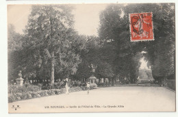 18 . BOURGES . Jardins De L'Hôtel De Ville  . La Grande Allée  1914 - Bourges