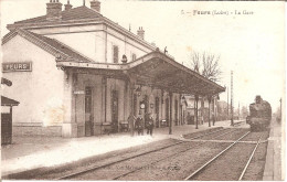FEURS (42) La Gare Avec Le Train - Feurs