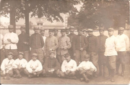 CLERMONT-FERRAND (63) Militaria - Carte Photo Militaires De 1917 (Voir Correspondance Au Dos) - Guerre 1914-18