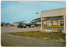 57 - METZ - L'AÉROPORT - E Ci. 6 - AVION EN ATTENTE SUR LE TARMAC - MARLY FRESCATY - MOSELLE - Aérodromes