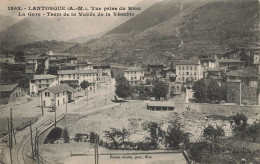 Lantosque * La Gare Et Le Tram De La Vallée De La Vésubie * Vue Prise Du Riou * Tramway Train Ligne Chemin De Fer - Lantosque