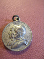 Médaille Religieuse Ancienne/ Vatican II/ Concilium Oecumenicum Vaticum II/Johannes XXIII-Paulus VI /Mi- XXème    MDR39 - Religión & Esoterismo