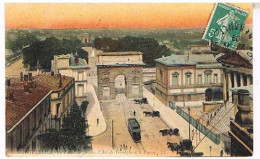 34  MONTPELLIER  LE  PALAIS DE JUSTICE L ARC DE TRIOMPHE ET LE PEYROU  1909 - Montpellier