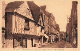 Châteaubriant * Vieilles Maisons Et Grande Rue * Commerces Magasins - Châteaubriant