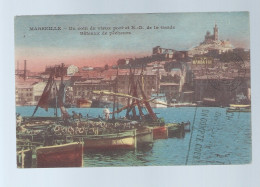 CPA - 13 - Marseille - Un Coin Du Vieux Port Et N.-D. De La Garde - Bateaux De Pêcheurs - Colorisée - Circulée En 1930 - Vieux Port, Saint Victor, Le Panier