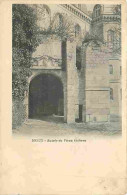 28 - Dreux - Entrée Du Vieux Château - Précurseur - Oblitération Ronde De 1908 - Etat Léger Pli Visible - CPA - Voir Sca - Dreux