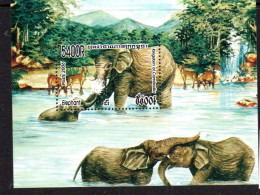 CAMBODIA - 2006 - ELEPHANTS SOUVENIR SHEET  MINT NEVER HINGED - Cambodge