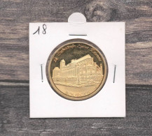 Médaille Souvenirs&Patrimoine :  La Cathédrale Saint-Etienne De Bourges - Vue De Coté (couleur Or) - Andere & Zonder Classificatie