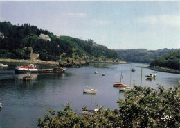 Le Yaudet , Lannion * Un Coin Du Village * Bateaux De Pêche - Sonstige & Ohne Zuordnung