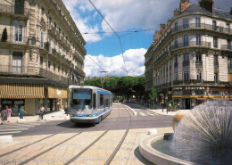 38 - Isere -  GRENOBLE -  Le Tramway En Centre Ville - La Fontaine - Grenoble