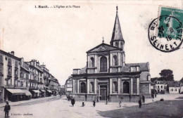 92 - Hauts De Seine  -  RUEIL -  L Eglise Et La Place - Rueil Malmaison