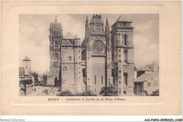 AAIP3-12-0217 - RODEZ - Cathedrale Et Jardin De La Place D'Armes  - Rodez