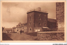 AAIP8-12-0740 - AUBRAC - La Tour Et Les Greniers De L'Hopital - Sonstige & Ohne Zuordnung