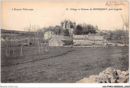 AAIP7-12-0629 - LAGUIOLE - Village Et Chateau Du Bousquet - Laguiole