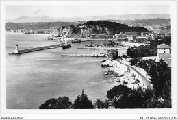 ABTP10-06-0871 - NICE - Entree Du Port Et Le Chateau - Transport (sea) - Harbour