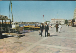 Toulon - Sur Le Quai Du Port - (P) - Toulon