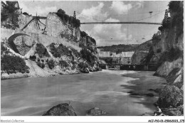 ACJP10-01-0891 - GENISSIAT - Passerelle Sur Le Rhone Et Vue Aval Du Chantier - Génissiat