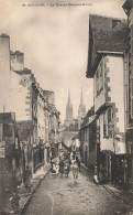 Quimper * La Rue Du Chapeau Rouge - Quimper