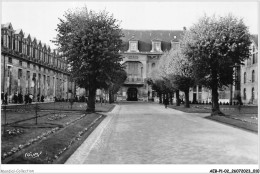 AEBP1-02-0006 - VILLERS-COTTERETS - 20 - Cour D'honneur Du Château François 1er  - Villers Cotterets