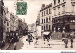 AEBP5-02-0405 - LAON - La Rue Du Bourg - Laon