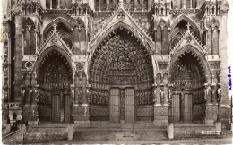 AMIENS - La Cathédrale (Façade Principale) - Amiens