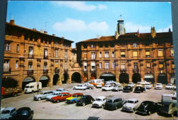 CARTE - 82 - MONTAUBAN - Place Nationale - VOITURE PUB RICARD  DAUPHINE  4 CV  DS  2 CV AMI6 ARONDE Etc... - Montauban