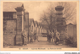 AFRP5-08-0399 - SEDAN - Casernes Macdonald - La Porte De Service - Sedan