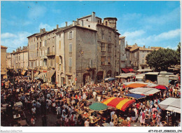 AFTP11-07-1095 - AUBENAS - Jour De Marche Sur La Place Du Chateau - Aubenas