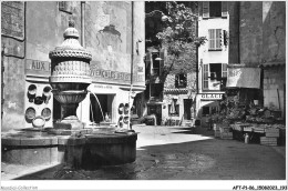 AFTP1-06-0098 - VENCE - La Fontaine Et La Place Du Peyra - Vence