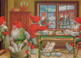 PÈRE NOËL Bonne Année Noël GNOME Vintage Carte Postale CPSM #PBL641.A - Santa Claus