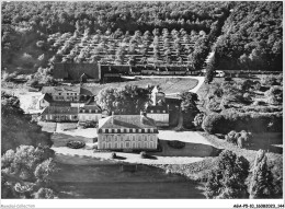 AGAP5-10-0433 - CHAOURCE - Vue Aérienne - Château De Crogny - Dépendances Et Jardins  - Chaource