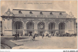 AGAP4-10-0355 - TROYES - La Gare - Le Nouveau Vestibule  - Troyes