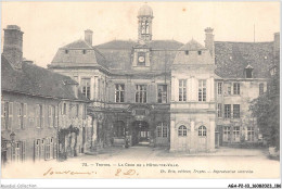 AGAP2-10-0185 - TROYES - La Cour De L'hôtel-de-ville  - Troyes