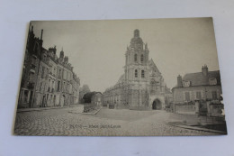 Blois - Place Saint-louis - Blois