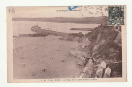 22 . Binic . La Plage De L'avant Port Et Le  Môle  1931 - Binic