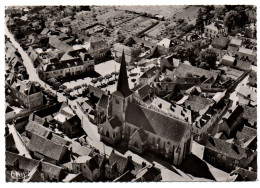 CPSM GF 36 - CHABRIS (Indre) - 14814. Vue Aérienne. Eglise Et Place De La Mairie - Other & Unclassified