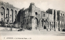 - 84 - AVIGNON. - Le Palais Des Papes. - - Avignon (Palais & Pont)