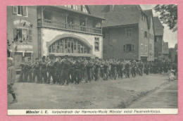 68 - MUNSTER - Vorbeimarsch Der Harmonie-Musik Münster Nebst Feuerwehrkorps - Pompiers - Munster