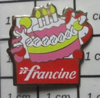 911c Pin's Pins / Beau Et Rare / ALIMENTATION / GATEAU ANNIVERSAIRE FARINE FRANCINE - Lebensmittel