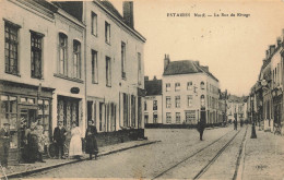 CPA Estaires-La Rue Du Rivage   L2925 - Sonstige & Ohne Zuordnung