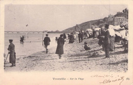 TROUVILLE SUR LA PLAGE 1904 - Trouville