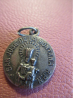 Médaille Religieuse Ancienne/ San Jose De La Montana R.P.N./Sanctuario De La Montana./ Fin- XXème    MDR42 - Religione & Esoterismo