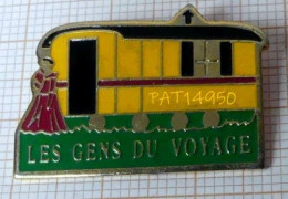 PAT14950  ROULOTTE Des GENS DU VOYAGE  GITANE - Transportes