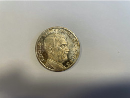 Munt Penning COMMEMORATIVE ADOLF HITLER COIN 1889~1945 Post WW2 PIECE MEDAILLE Medal - Otros & Sin Clasificación