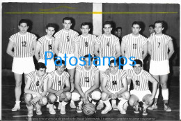 229130 SPORTS BASKET BASKETBALL TEAM JUGADORES SANTIAGO DE LINIERS IN ARGENTINA 19 X 12 CM PHOTO NO POSTCARD - Basket-ball
