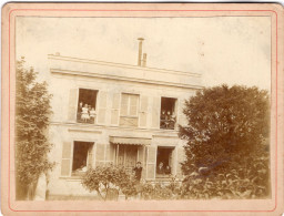 Grande Photo CDV De Deux Famille élégante Famille Renson Et Lamare Posant A La Fenetre De Leurs Maison - Alte (vor 1900)