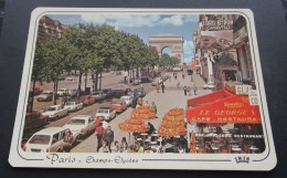 Paris - Champs Elysées - L'Arc De Triomphe, Vue Des Champs-Elysées - Editions CHANTAL, Paris - Champs-Elysées