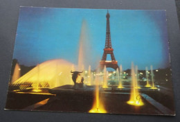 Paris - La Tour Eiffel Et Les Jets D'eau Du Trocadero, Illuminés - Editions "GUY", Paris - Parigi By Night