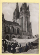 29. QUIMPER – La Cathédrale Coté Nord (animée) CPSM (voir Scan Recto/verso) - Quimper