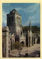 29. LOCRONAN – L'ensemble De La Place / L'Eglise Du XVIè Et Les Vieilles Maisons De Tisserands (voir Scan Recto/verso) - Locronan